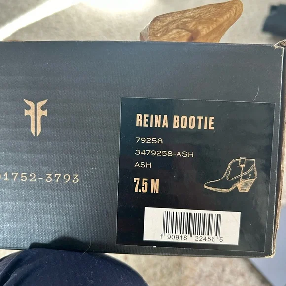 NWB Frye Reina Bootie in Ash - Picture 4 of 11